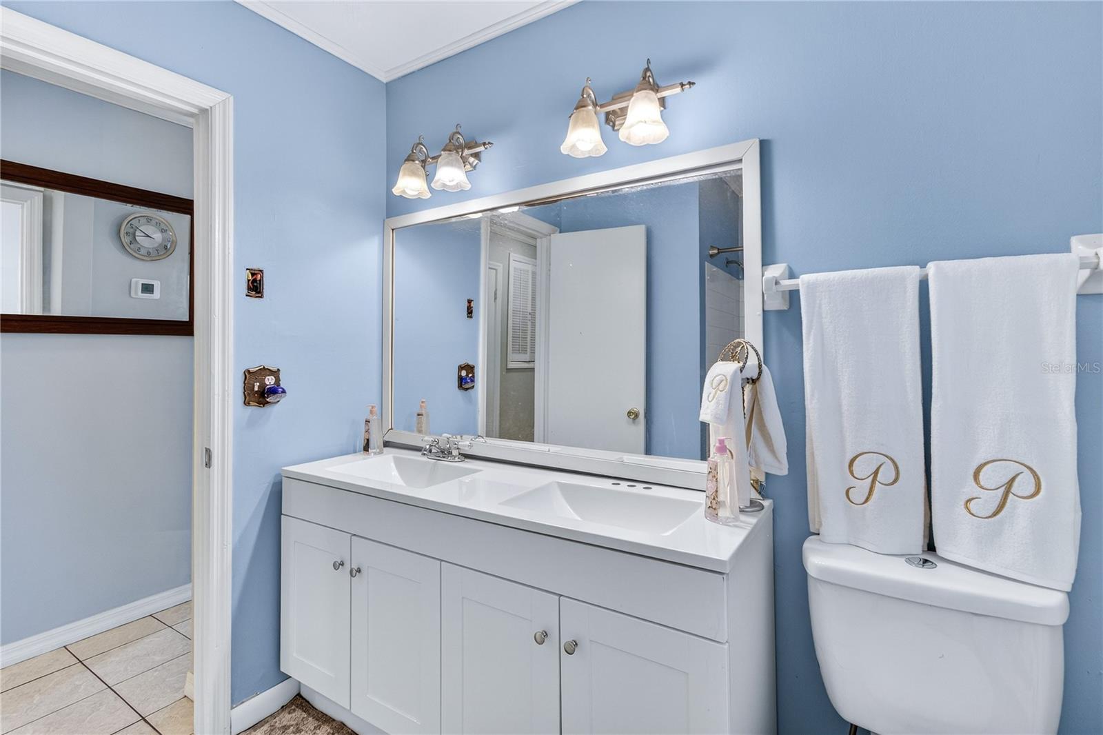 STONE ISLAND ESTATES - Residential