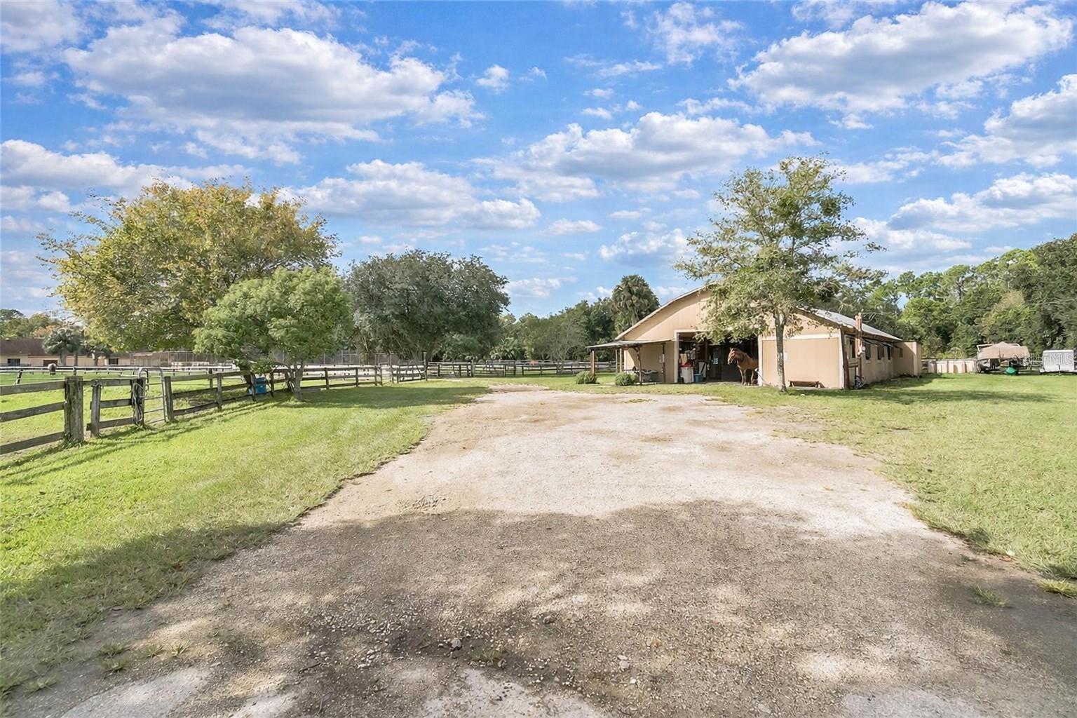 STONE ISLAND ESTATES - Residential