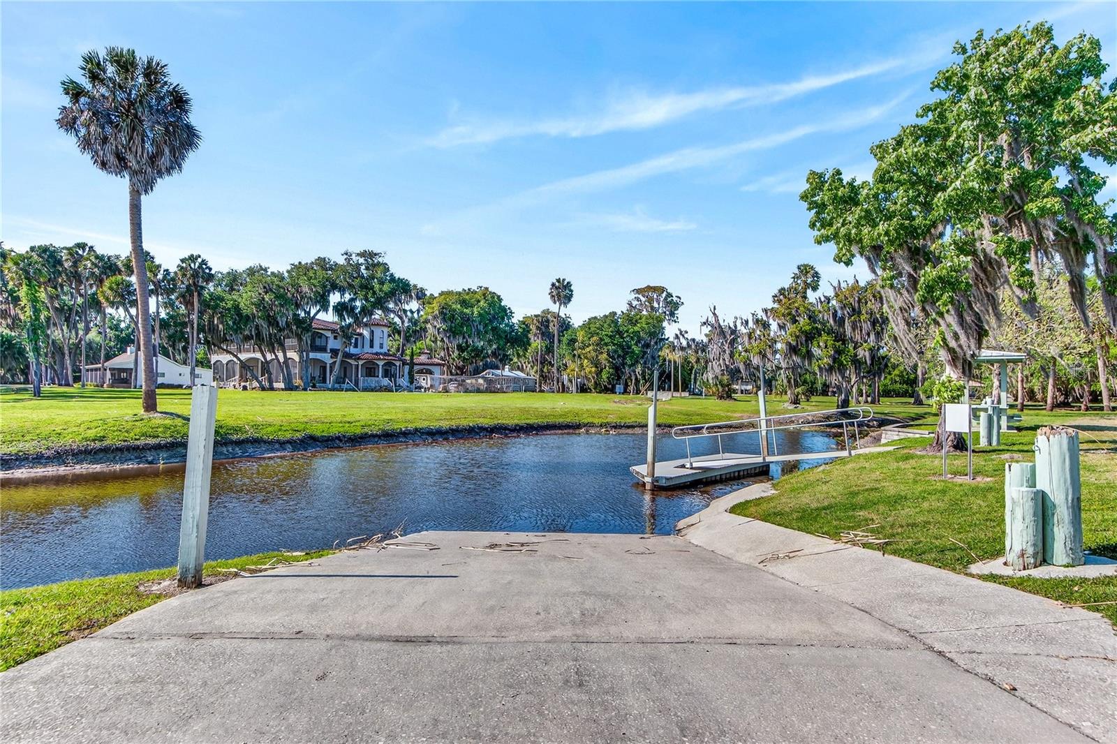 STONE ISLAND ESTATES - Residential