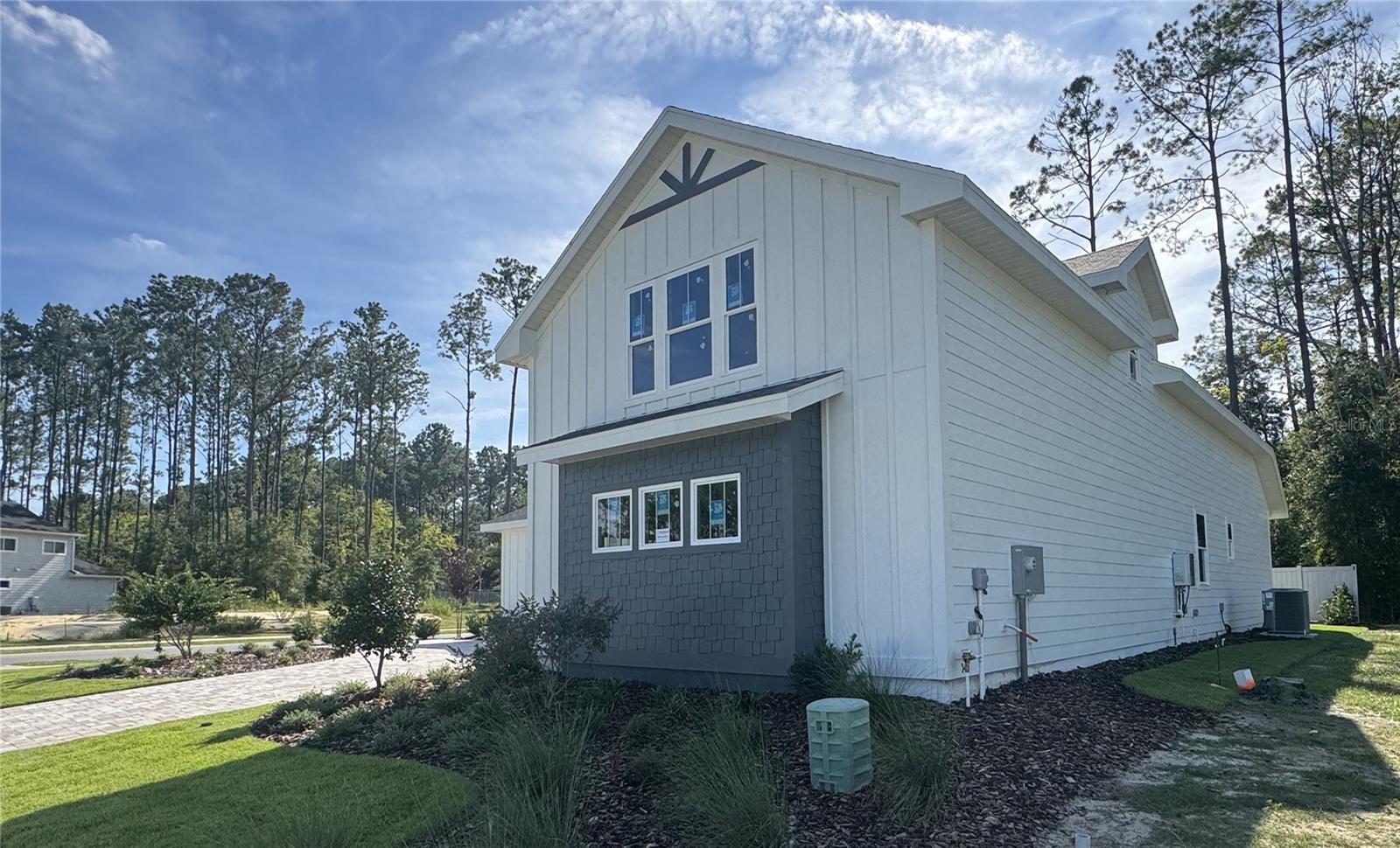 LAUREATE VILLAGE - Residential