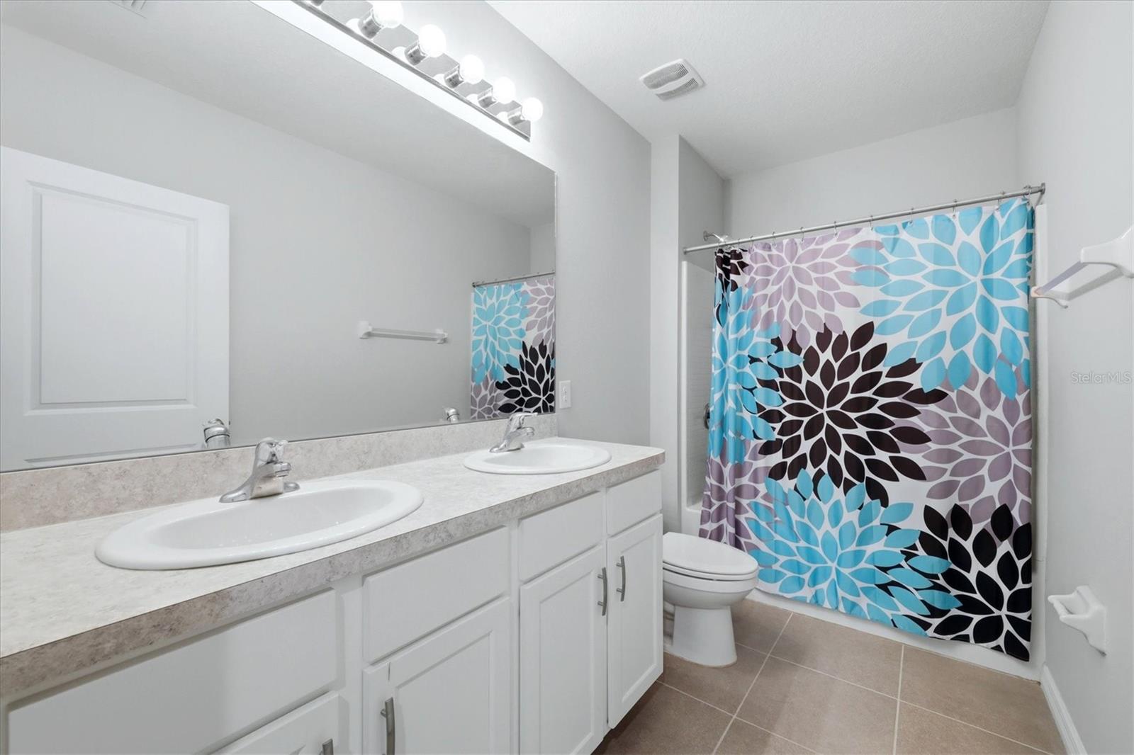 ASHTON MEADOWS - Residential