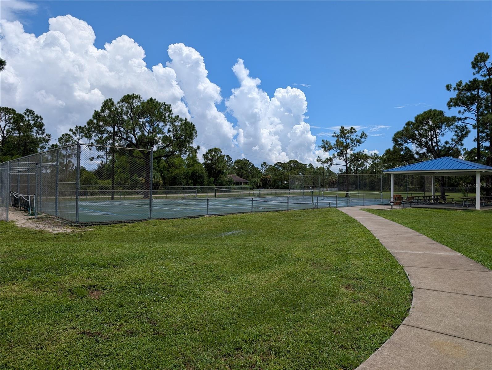 TROPICAL GULF ACRES - Land