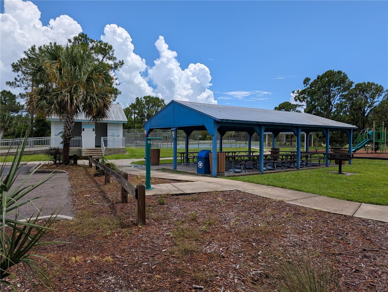 TROPICAL GULF ACRES - Land