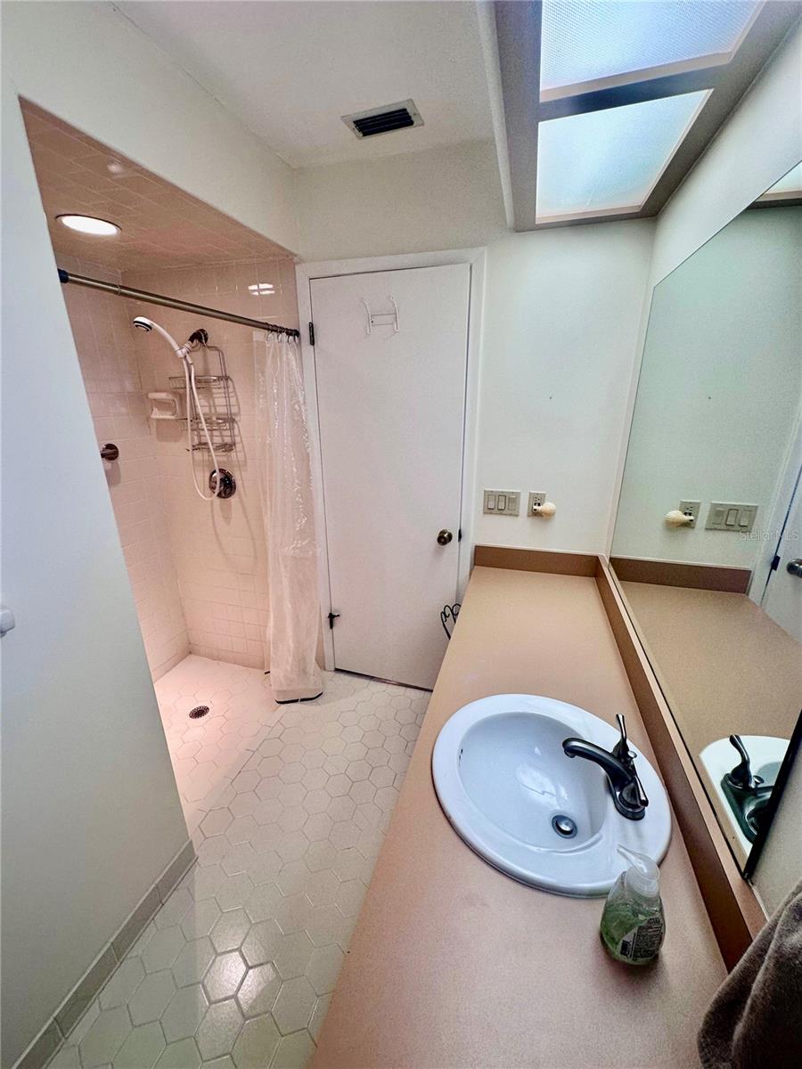 LAKE HAVEN ESTATE SEC 01 REP - Residential