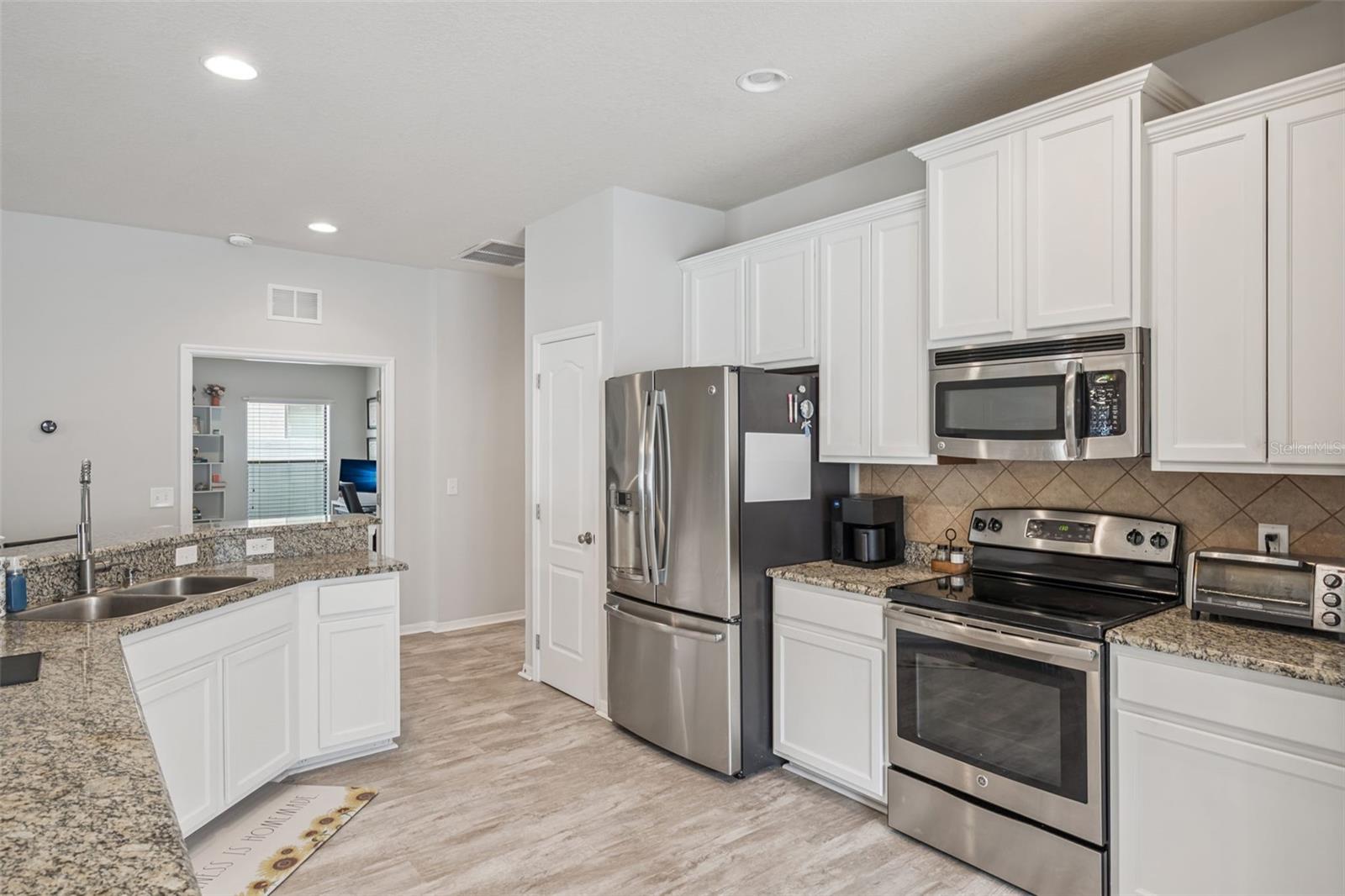 OAK CRK A-C PH 02 - Residential