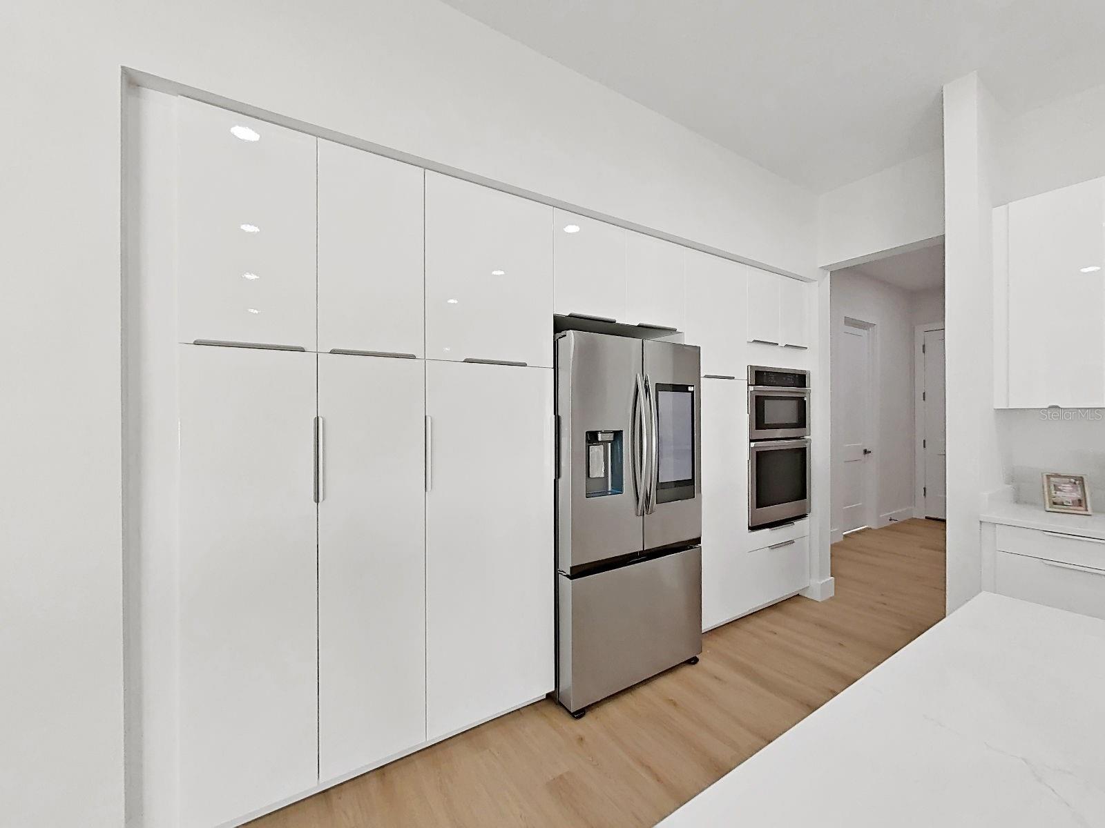 SIMMONS CRYSTAL LAKE - Residential