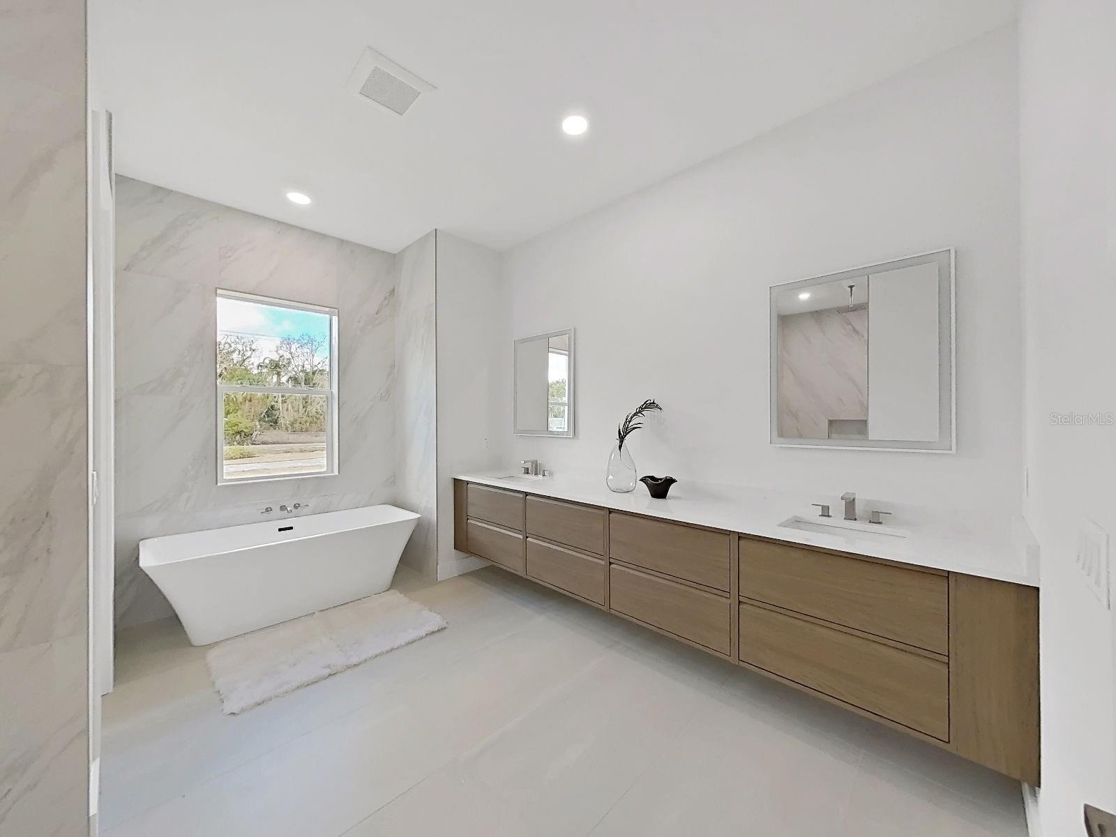 SIMMONS CRYSTAL LAKE - Residential