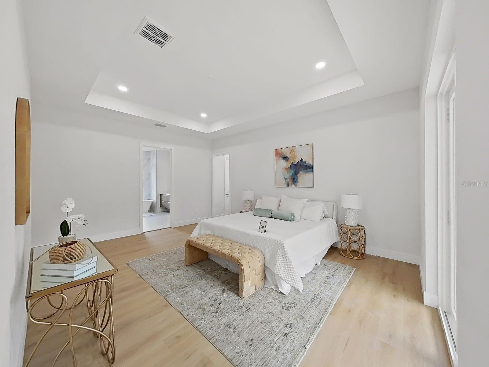 SIMMONS CRYSTAL LAKE - Residential