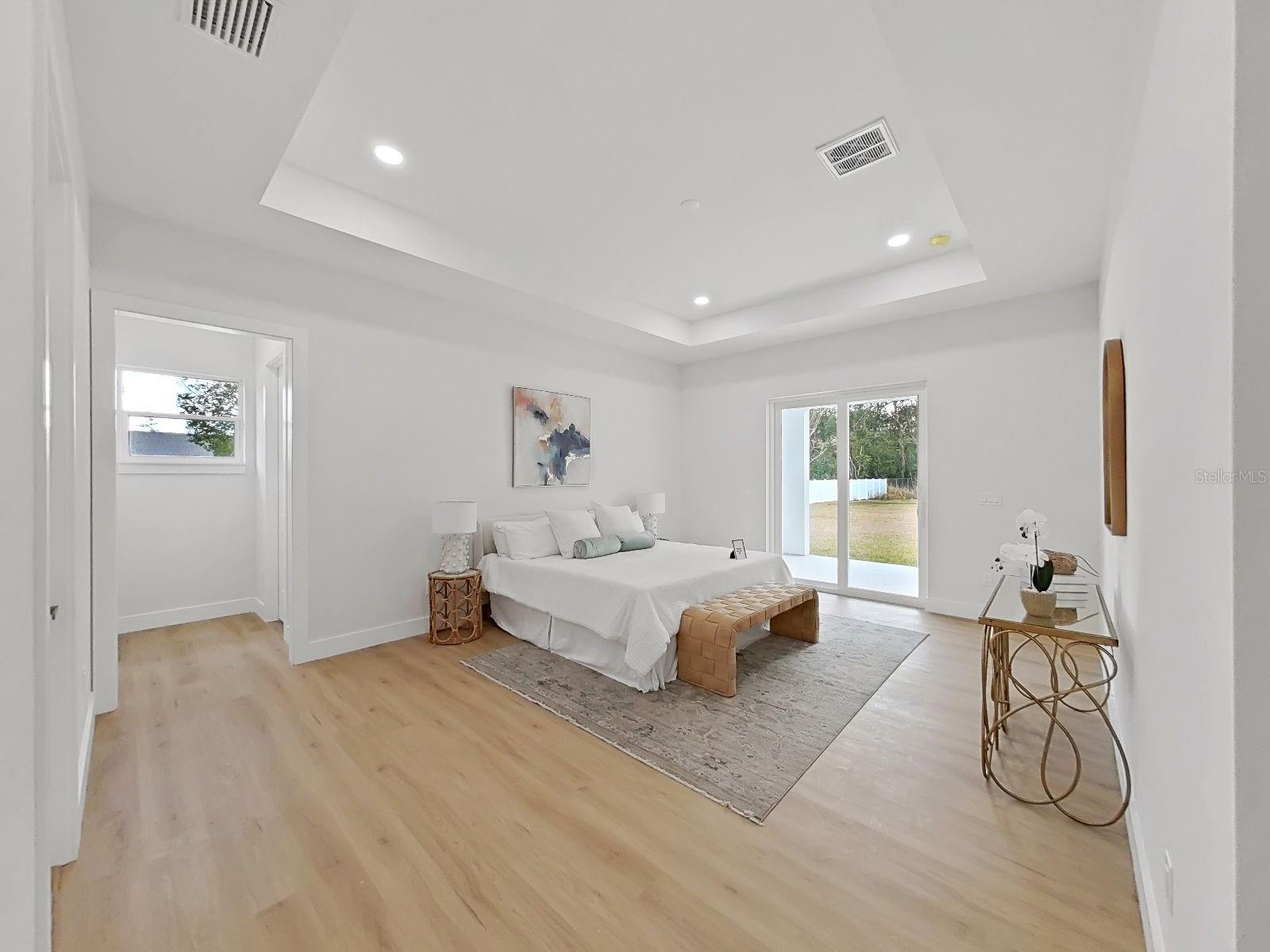 SIMMONS CRYSTAL LAKE - Residential