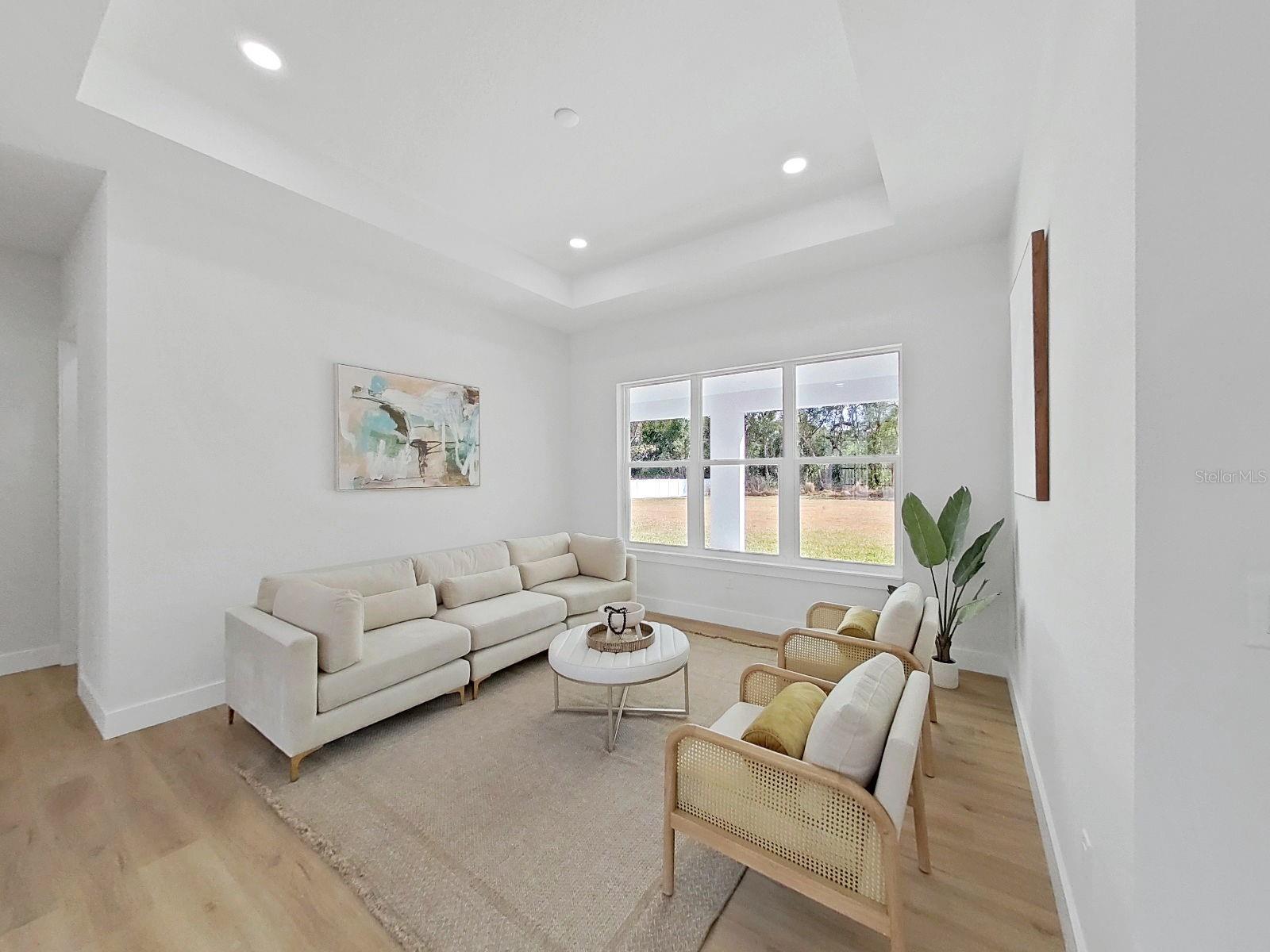 SIMMONS CRYSTAL LAKE - Residential