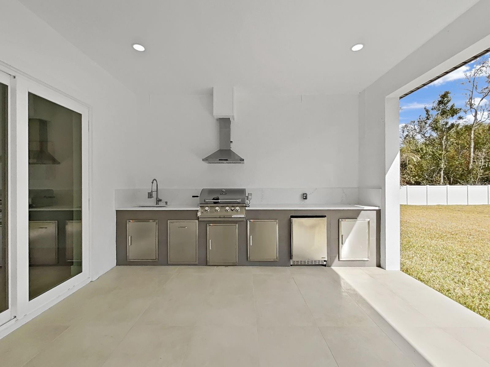 SIMMONS CRYSTAL LAKE - Residential