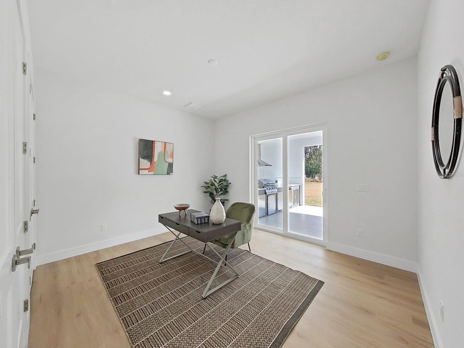 SIMMONS CRYSTAL LAKE - Residential