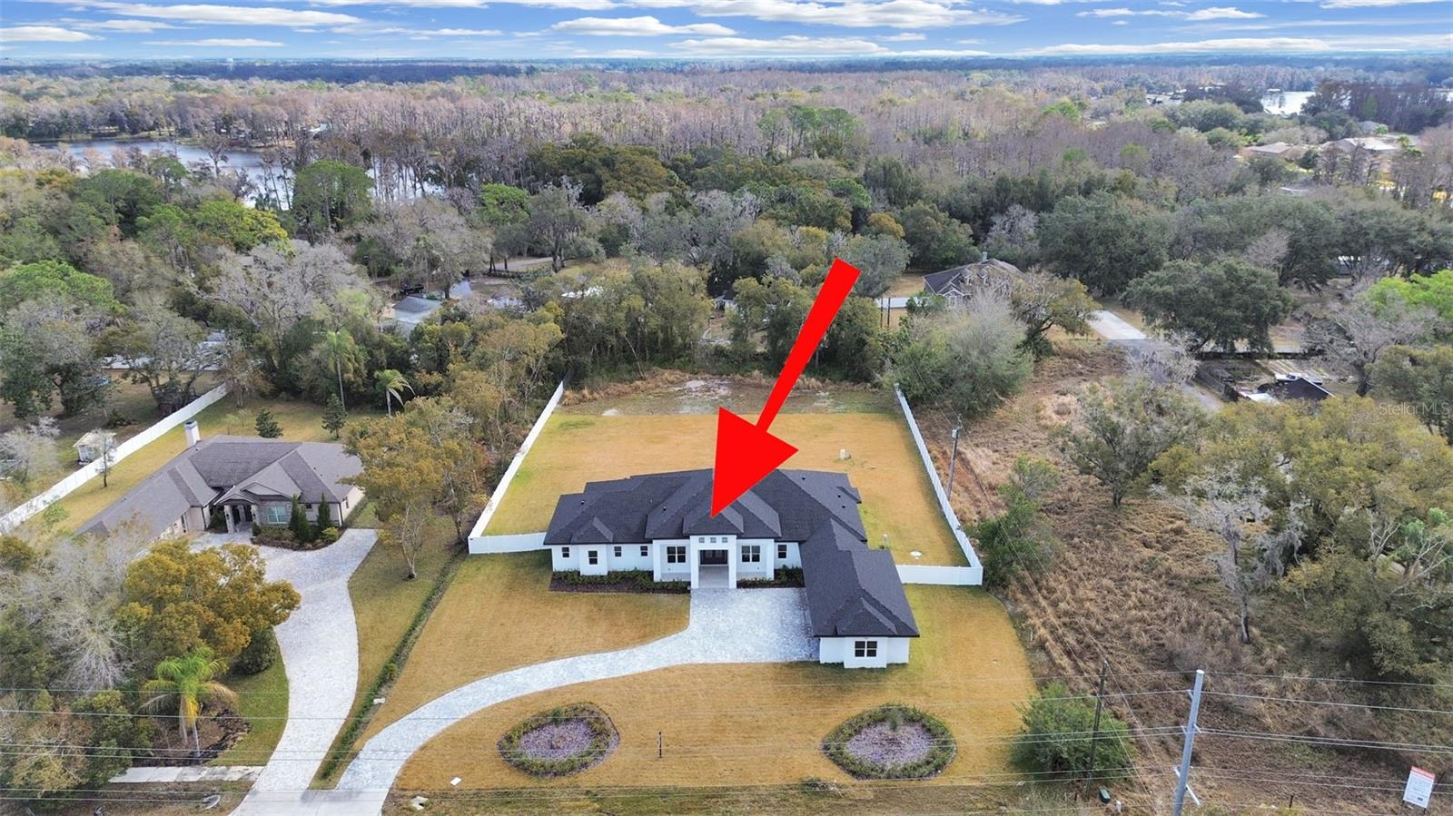 SIMMONS CRYSTAL LAKE - Residential