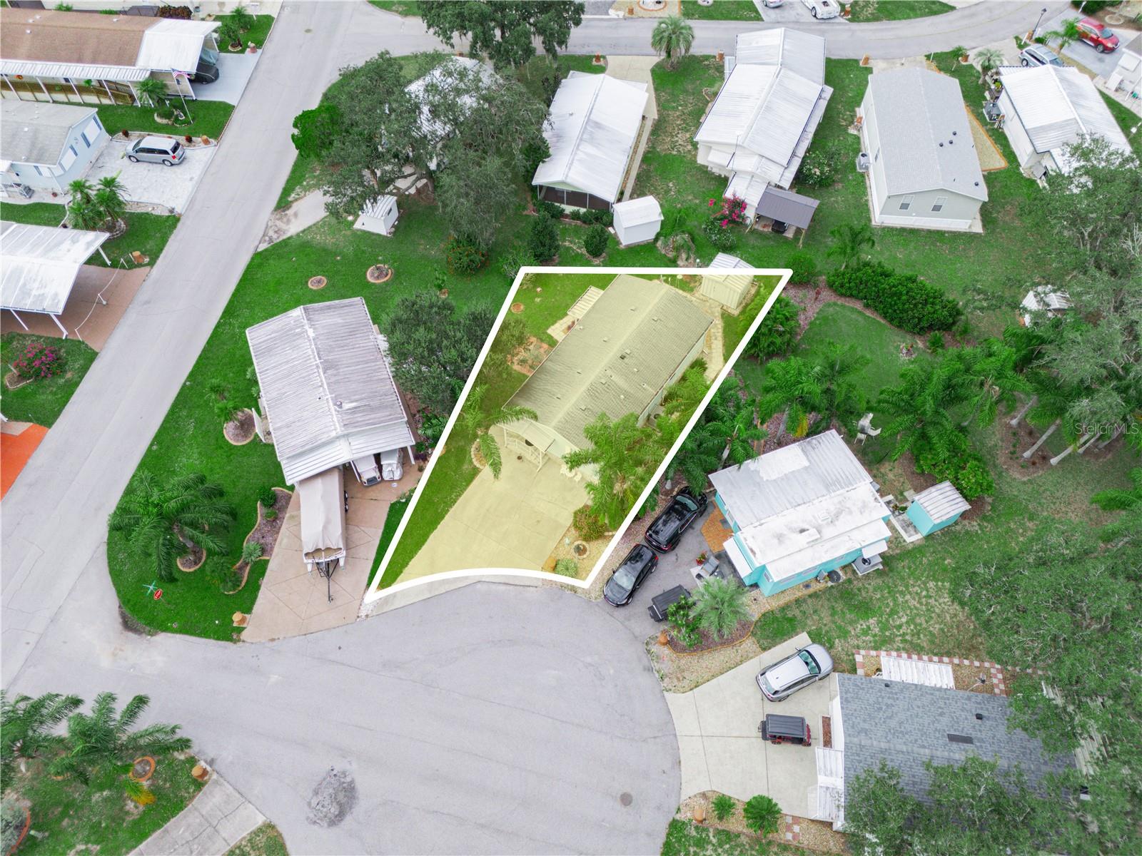 SADDLEBAG LAKE - Residential