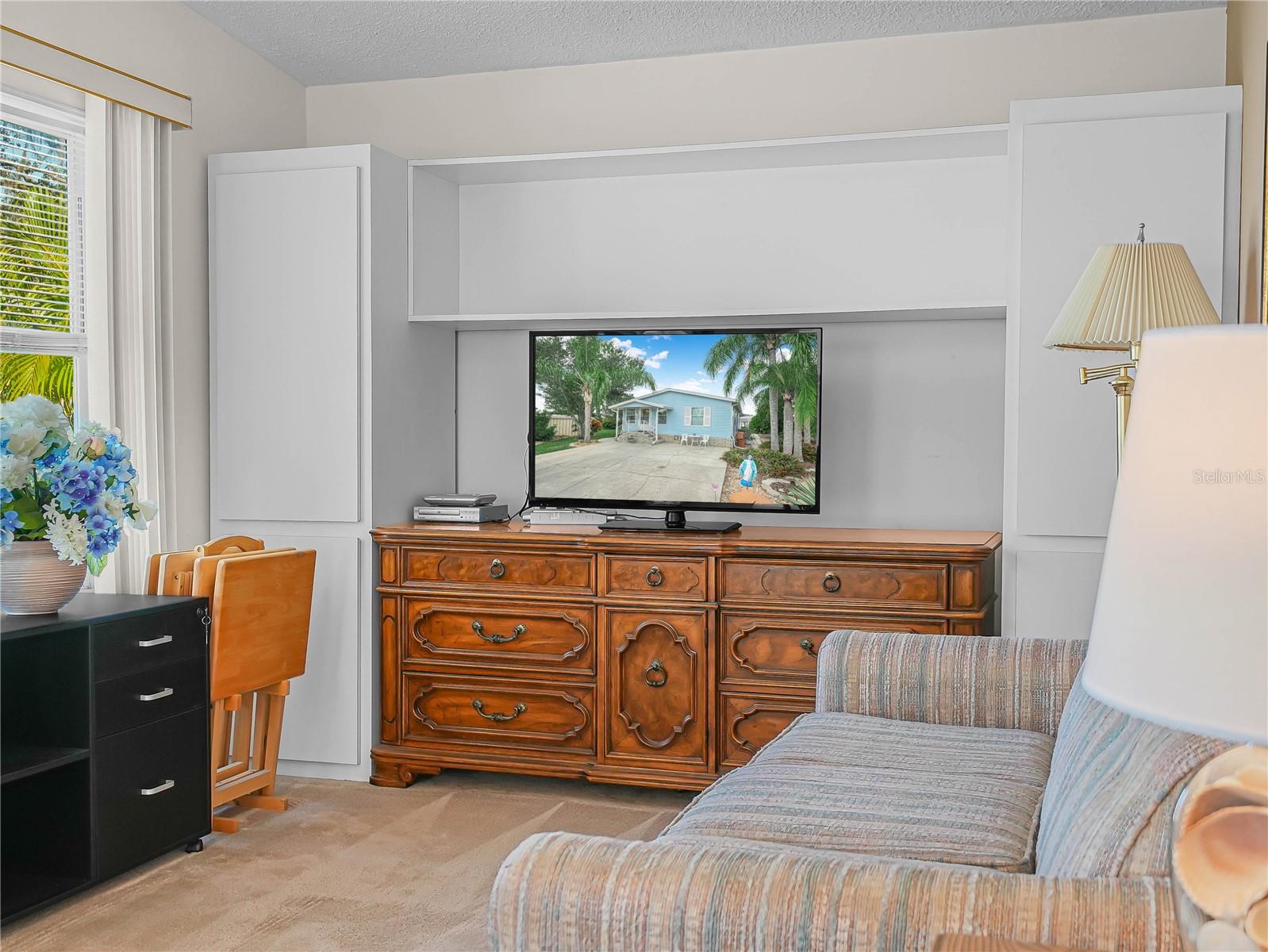 SADDLEBAG LAKE - Residential