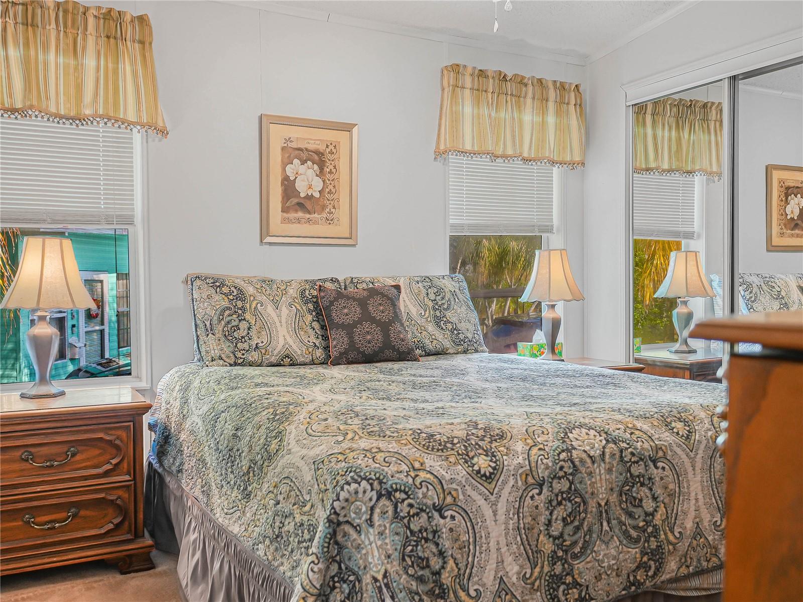 SADDLEBAG LAKE - Residential