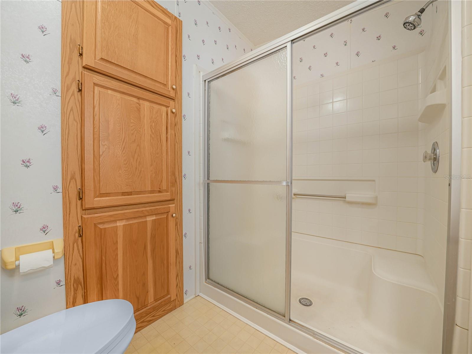 SADDLEBAG LAKE - Residential