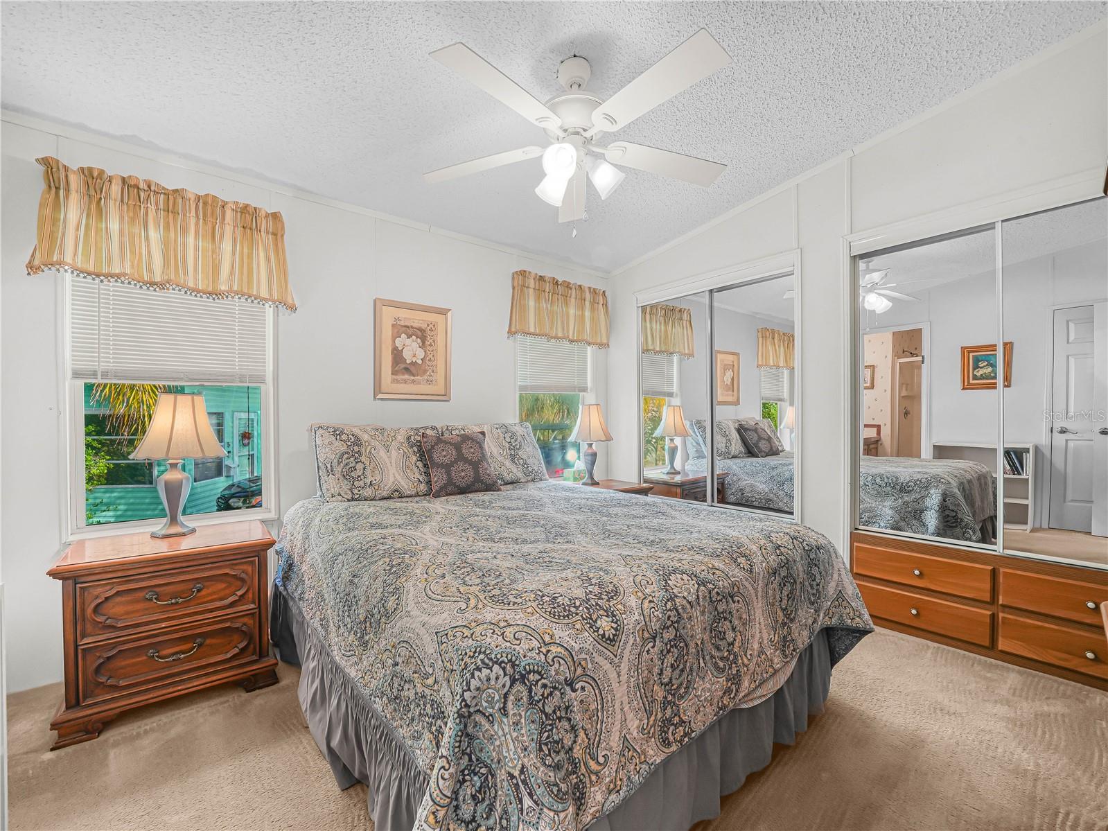 SADDLEBAG LAKE - Residential