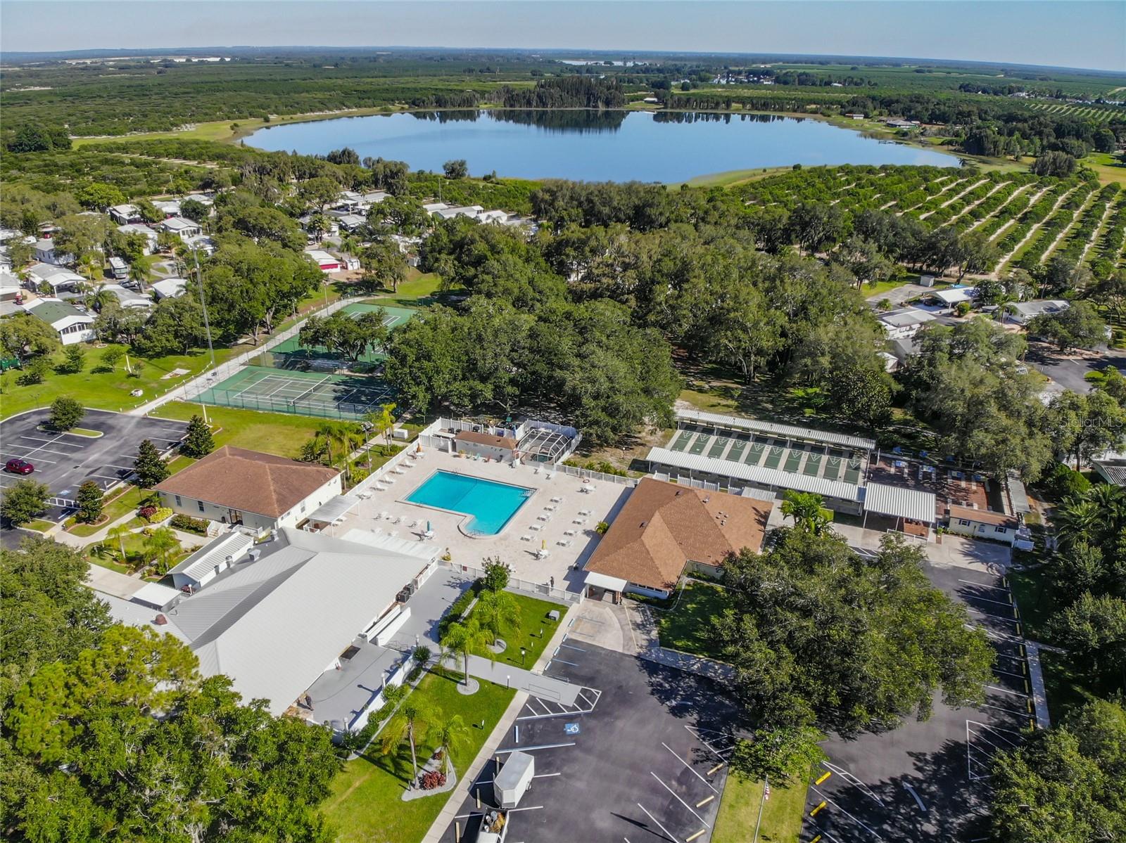 SADDLEBAG LAKE - Residential