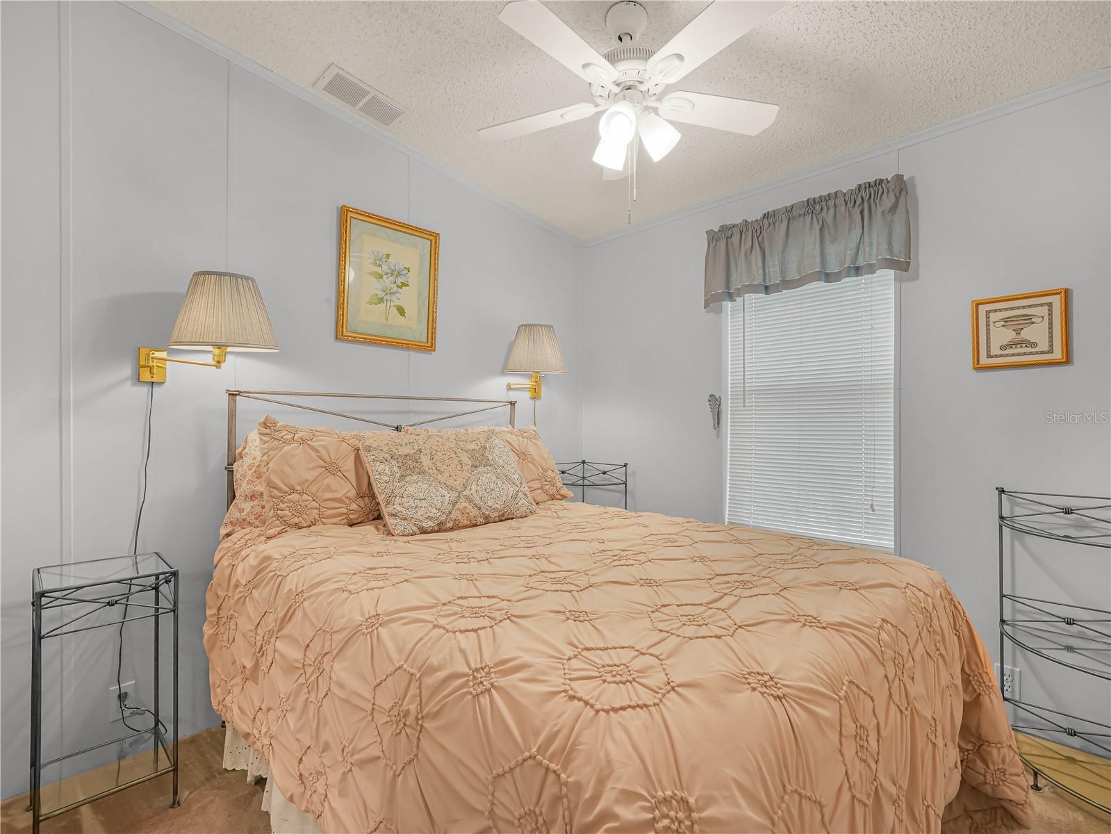 SADDLEBAG LAKE - Residential