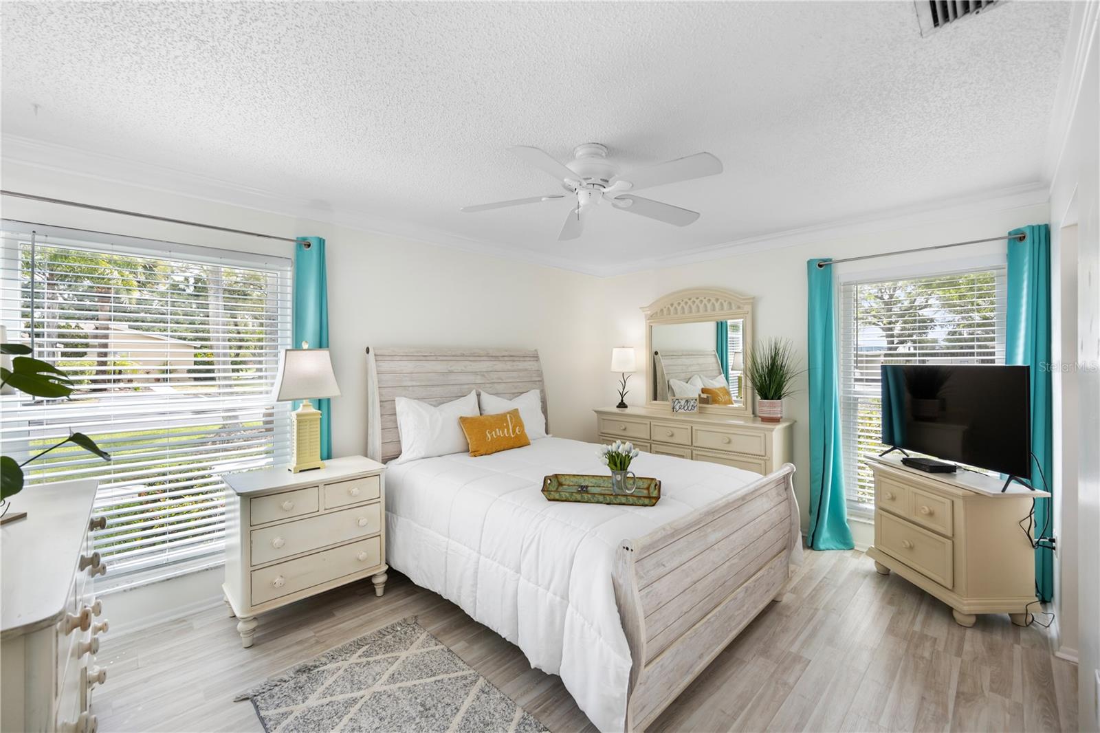 PIPERS GLEN CONDO - Residential