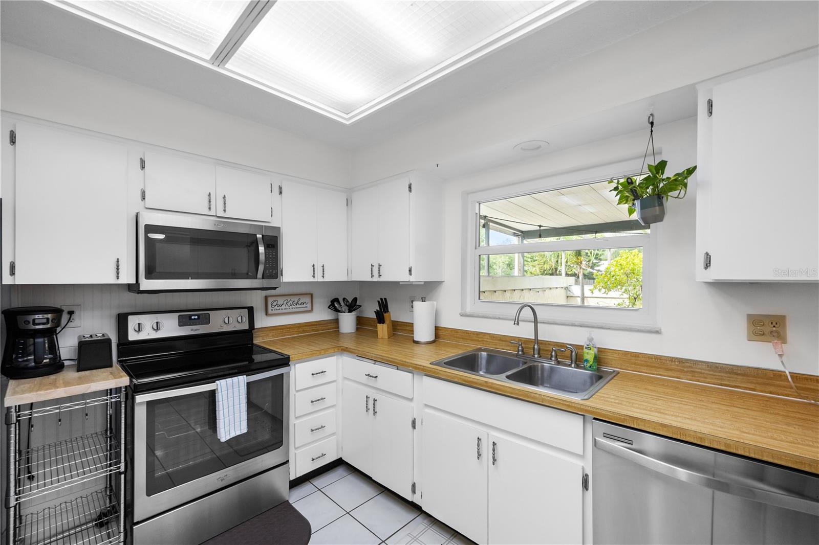 PIPERS GLEN CONDO - Residential