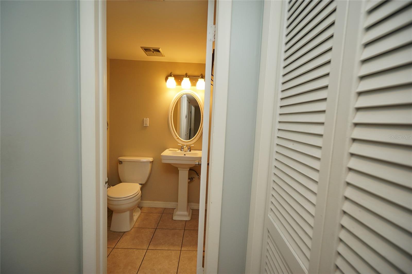 VILLAGE LAKE CONDO - Residential Lease