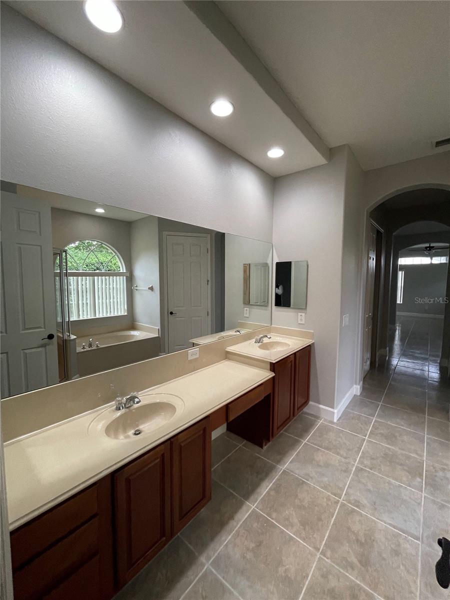 BAY ISLE - Residential Lease