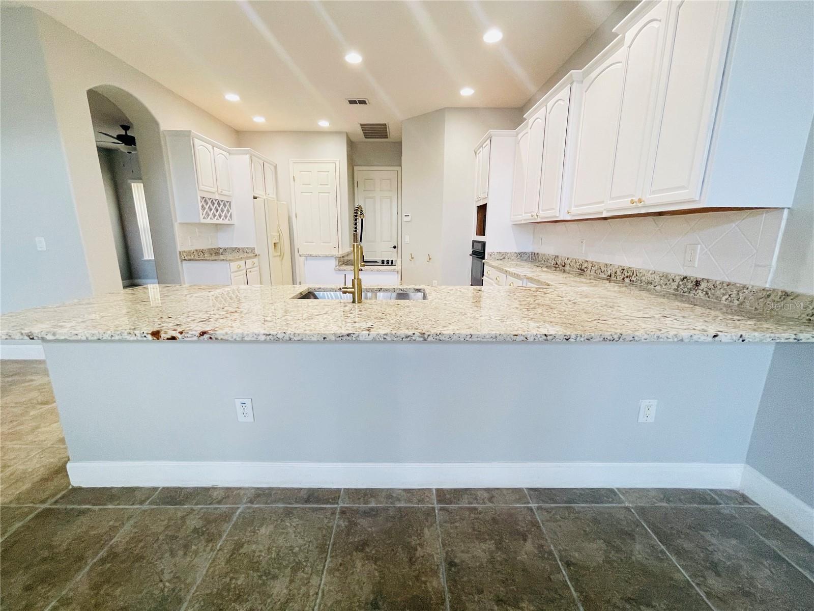 BAY ISLE - Residential Lease