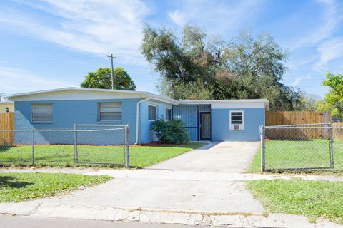 A home in TAMPA