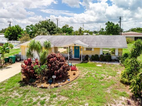 A home in PORT CHARLOTTE