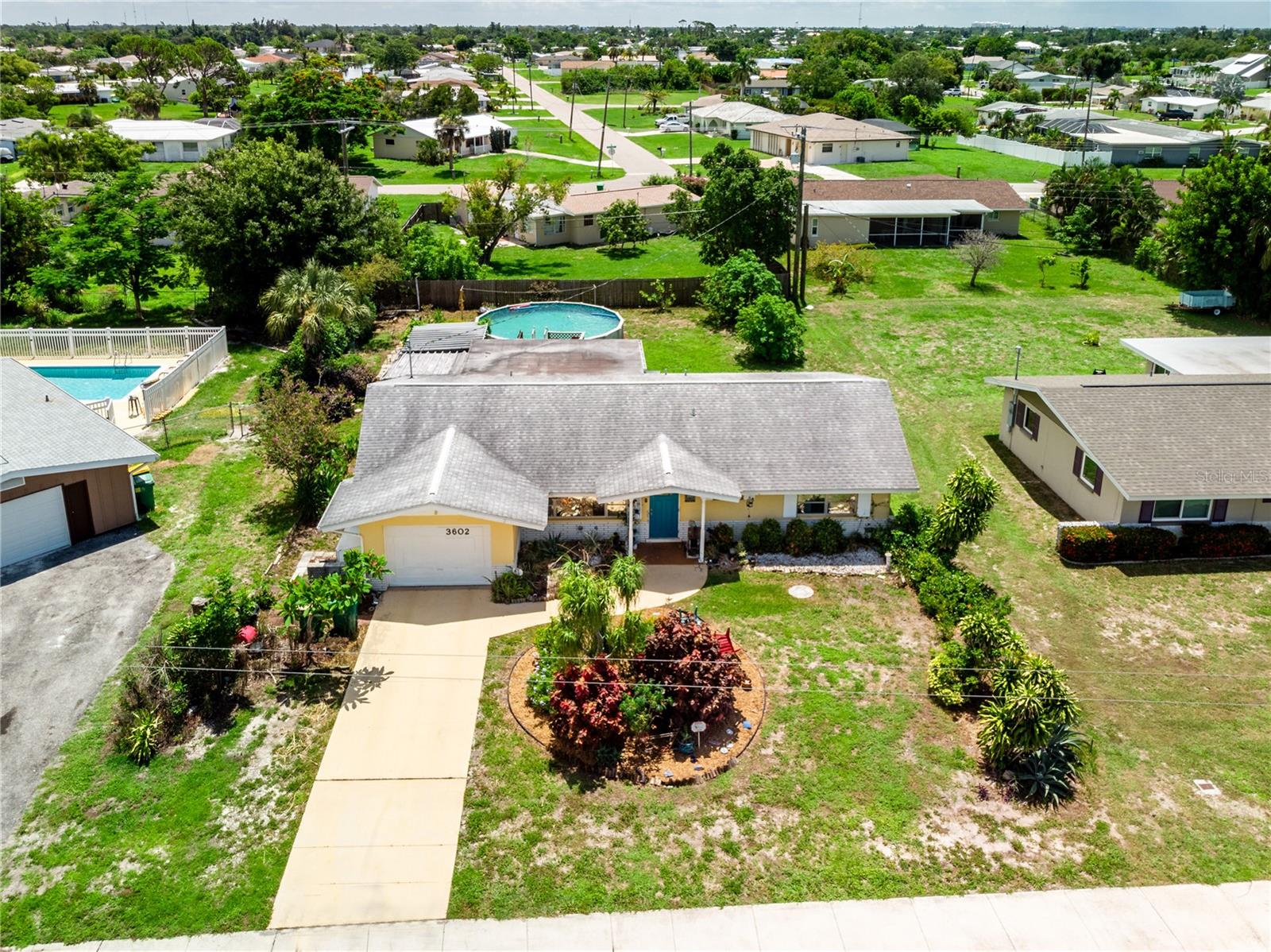 Photo 4 of 24 of 3602 HARBOR BOULEVARD house