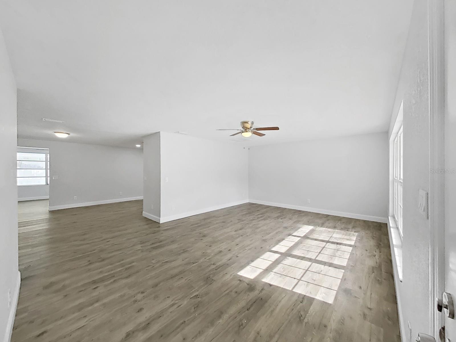 4943 MOCKINGBIRD DRIVE