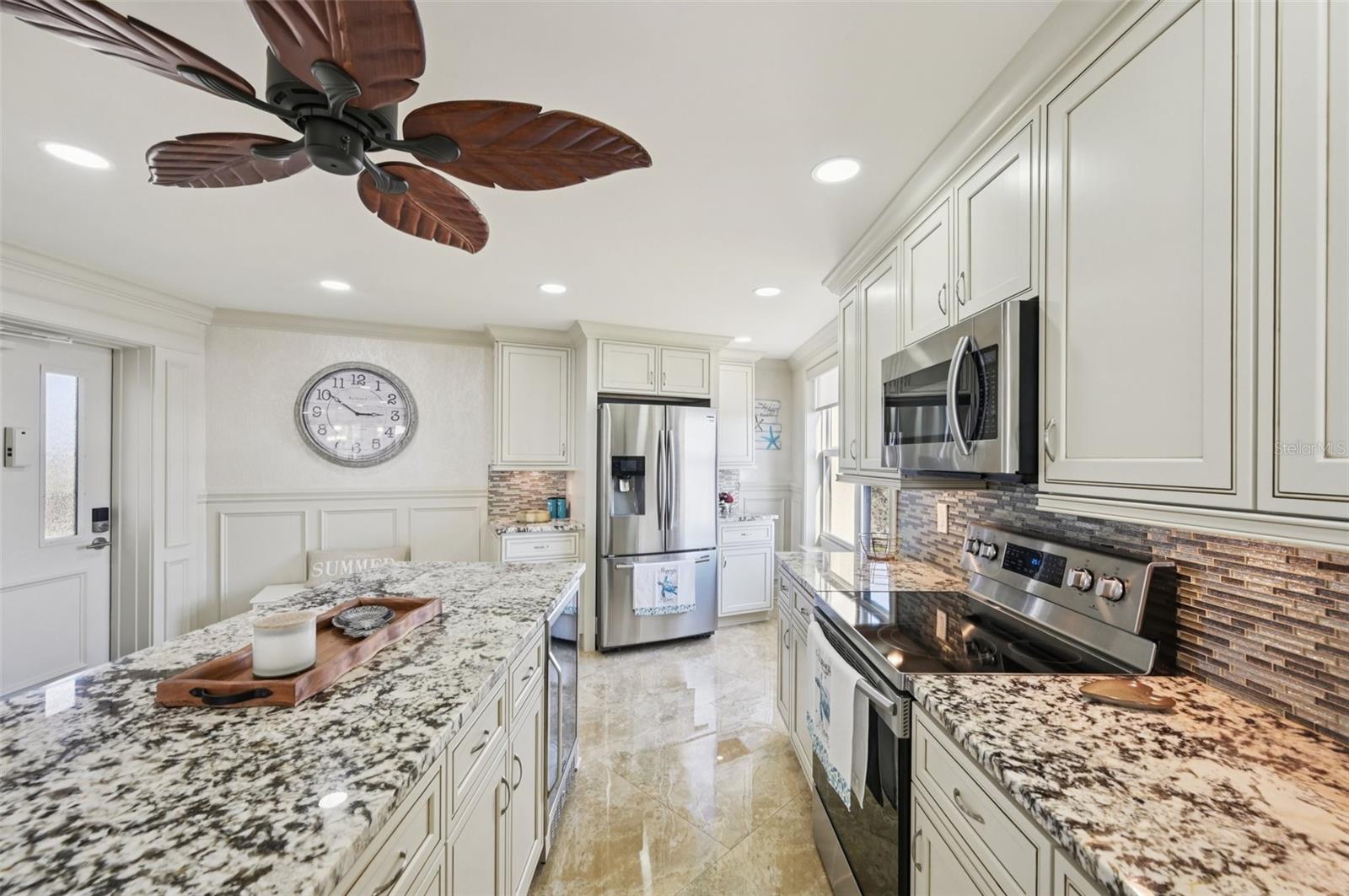 GULF & BAY CLUB PH 3 - Residential