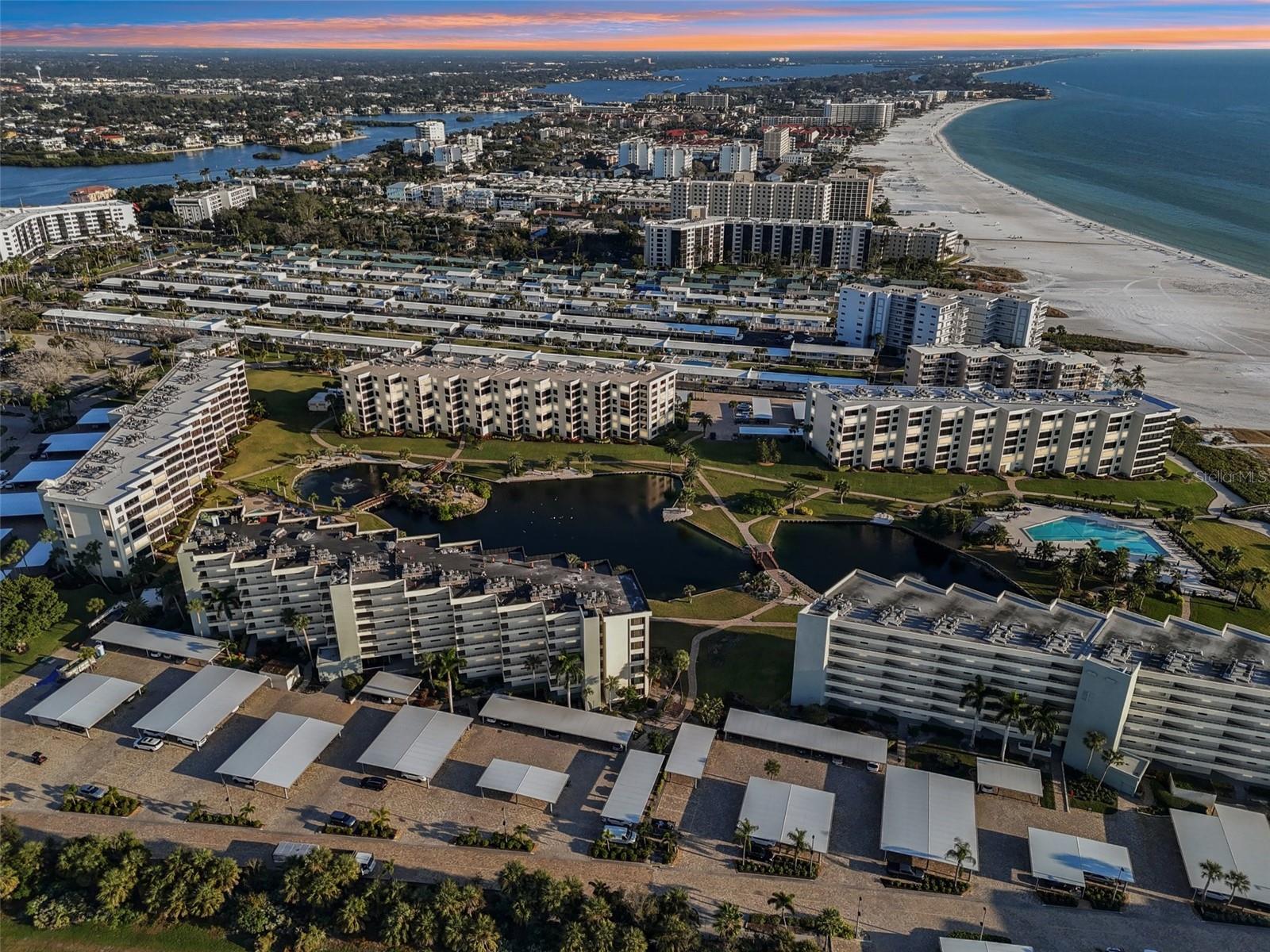 GULF & BAY CLUB PH 3 - Residential