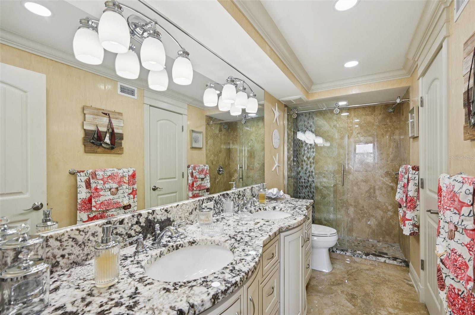 GULF & BAY CLUB PH 3 - Residential