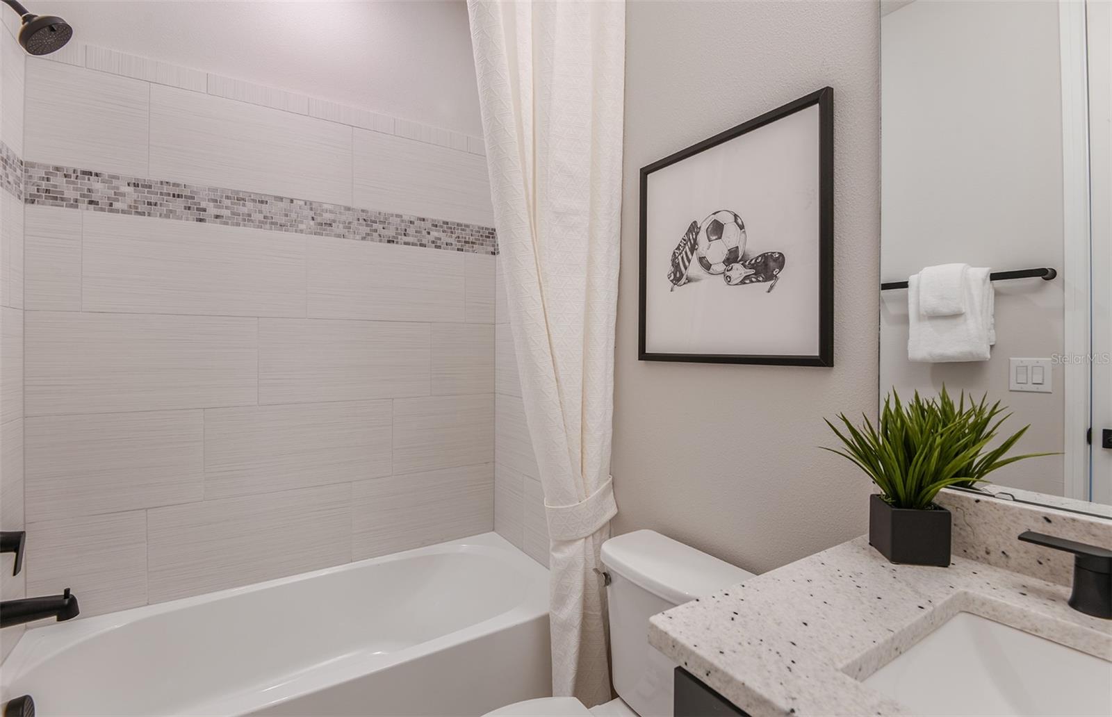 VIDAS WAY LEGACY PHASE 1B - Residential