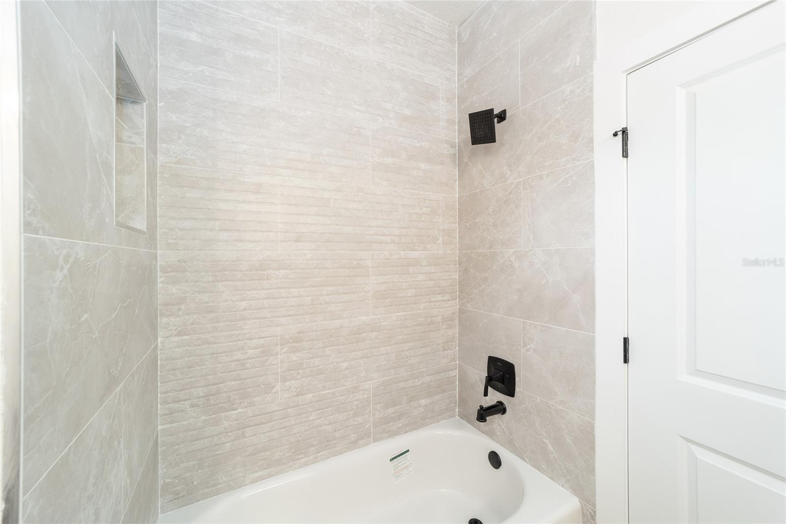 RAINBOW PK UN #3 - Residential