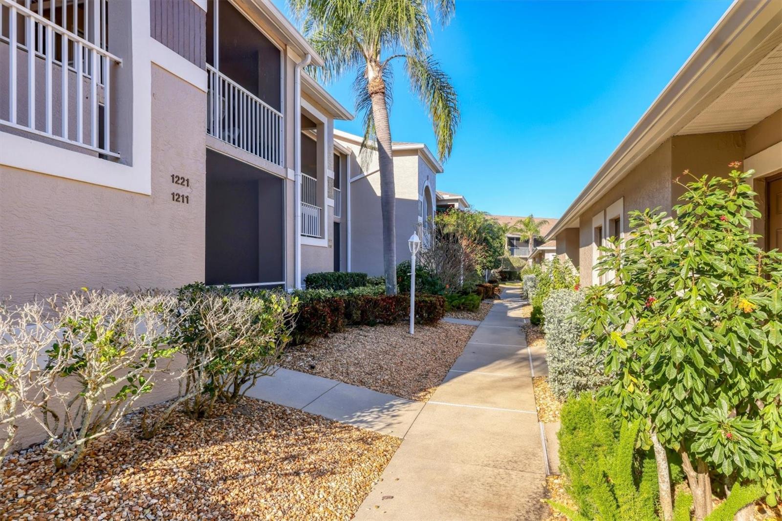 9641 CASTLE POINT DRIVE 1221