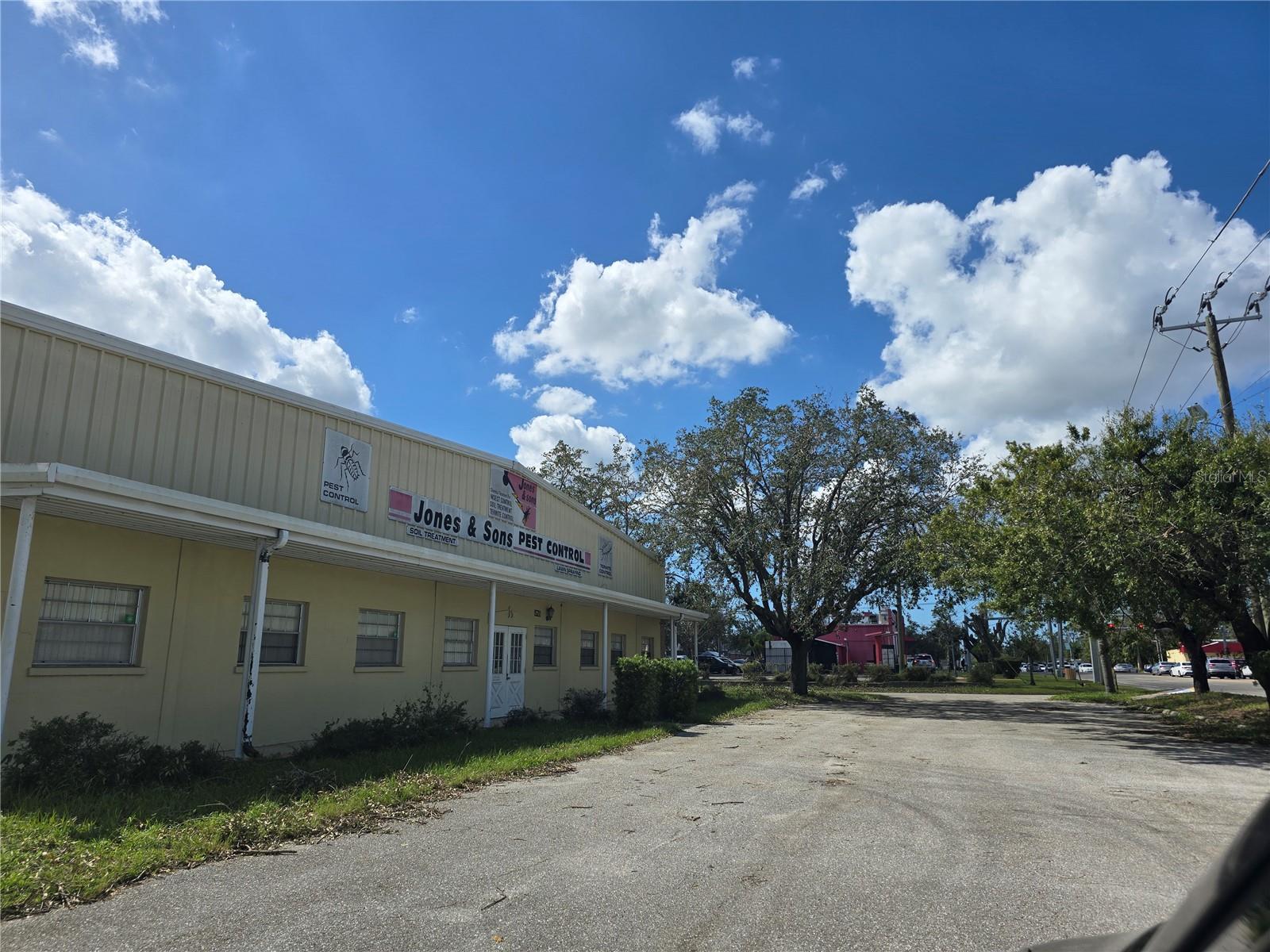 ACREAGE - Commercial Sale