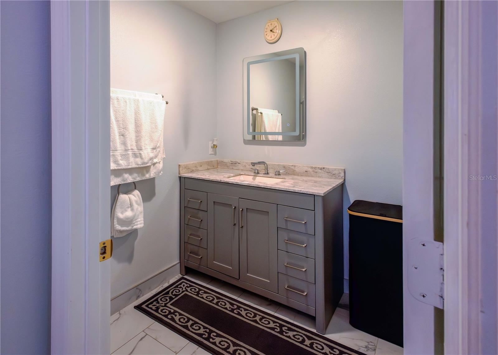 PLAZA DE FLORES - Residential