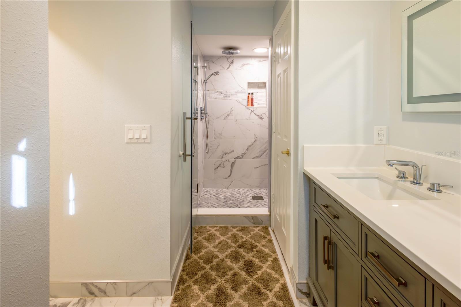 PLAZA DE FLORES - Residential