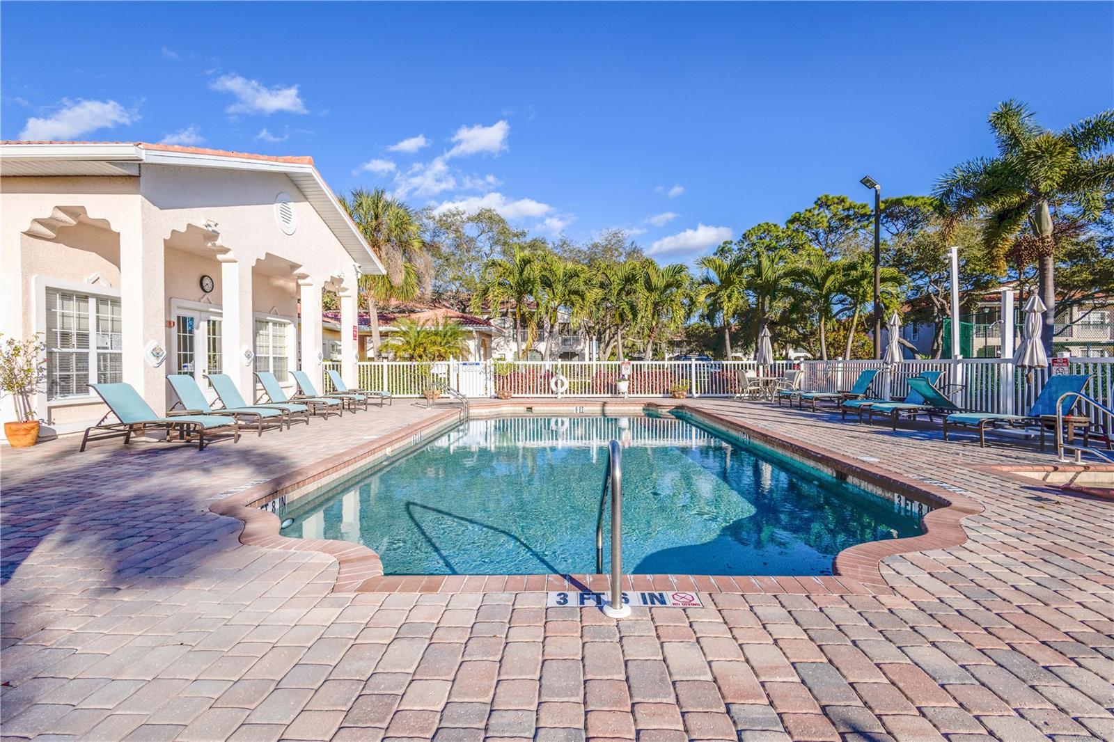 PLAZA DE FLORES - Residential