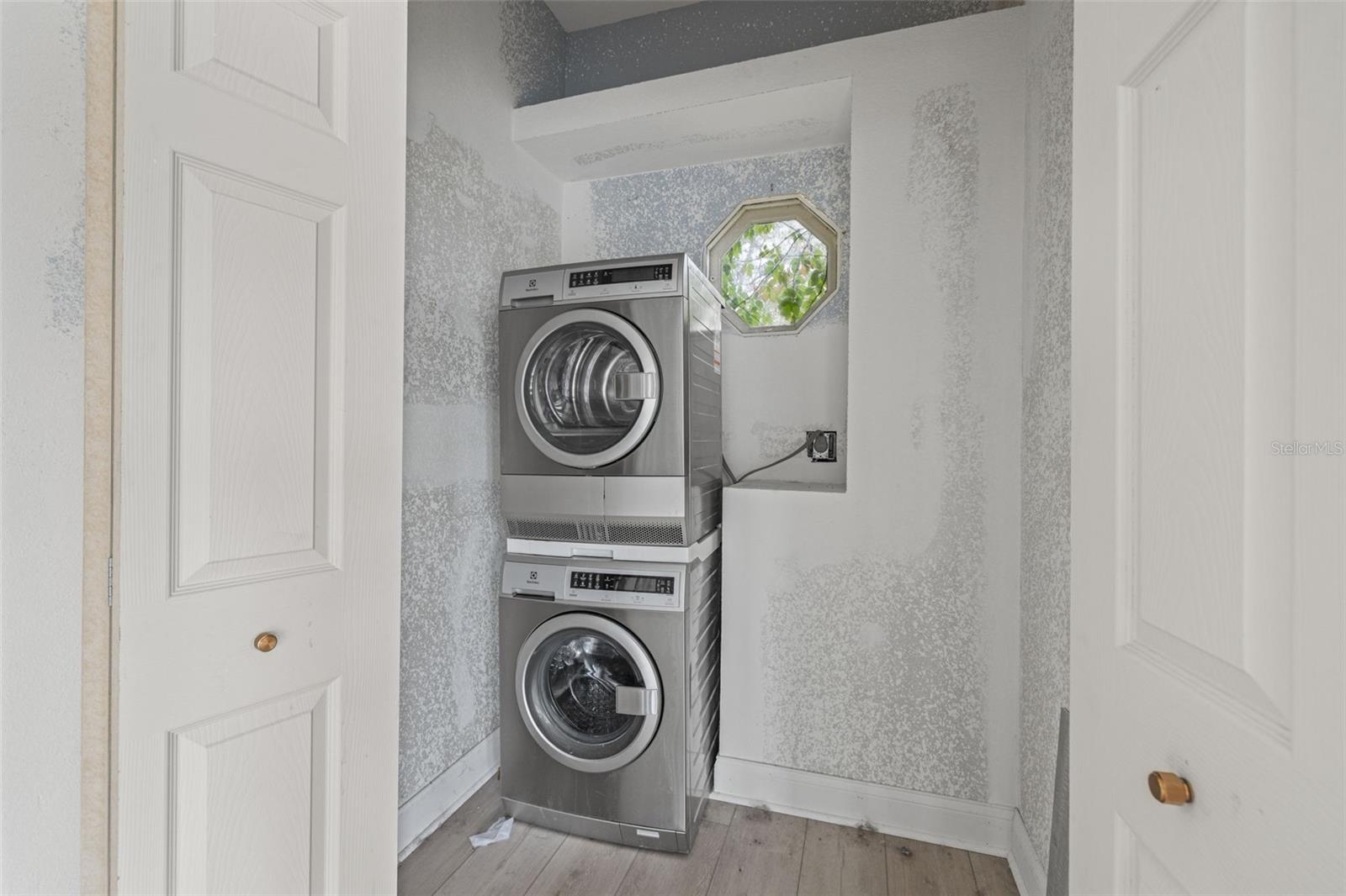 SOUTH GREEN SPGS REP - Residential