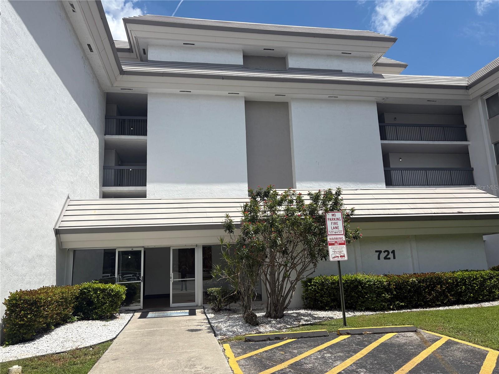 721 N PINE ISLAND ROAD 401
