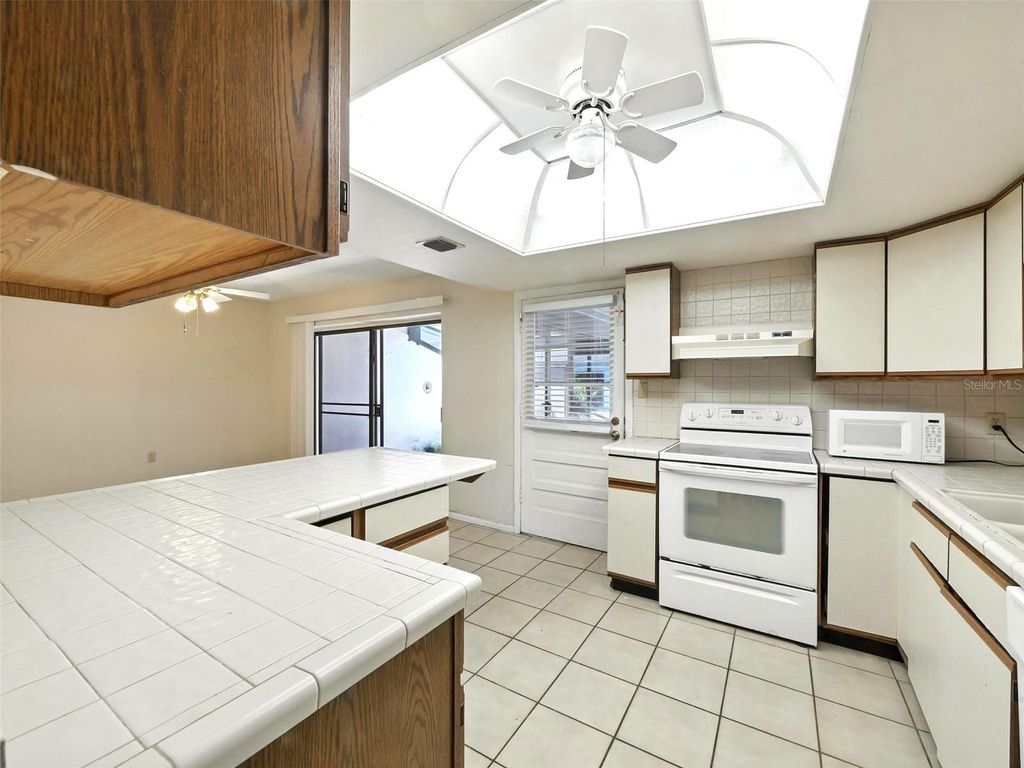 Photo of 174 Lago Vista Boulevard, Casselberry, FL 32707 (MLS # O6323926)