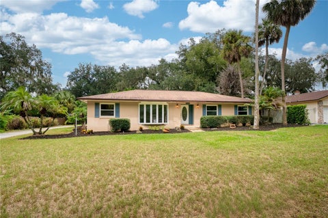 Photo of 383 Palm Drive, Oviedo, FL 32765 (MLS # O6441341)