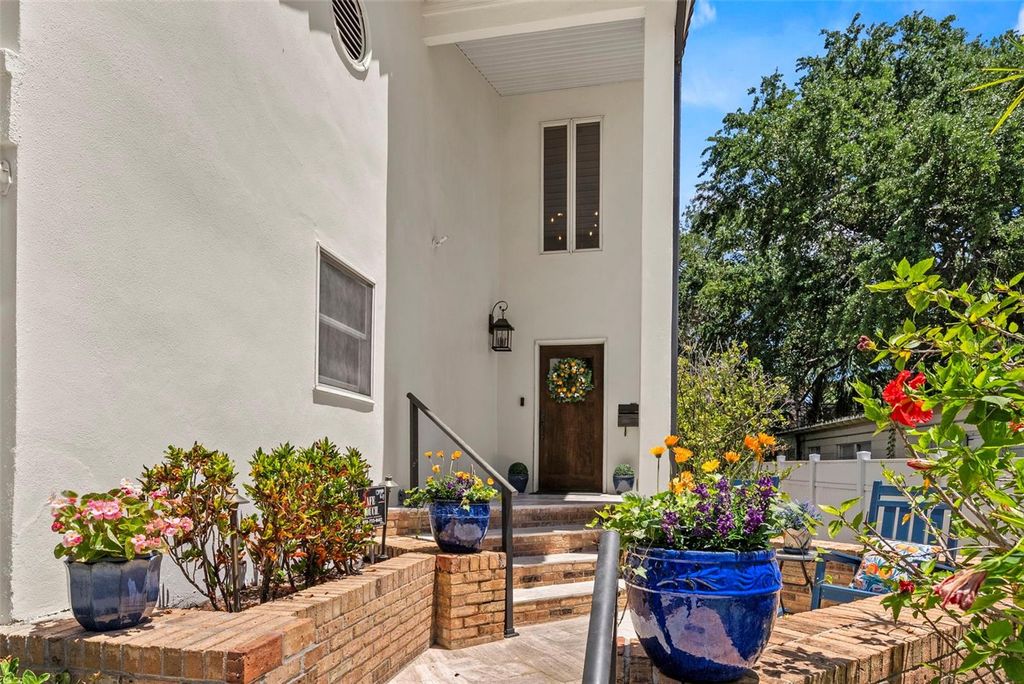 Photo of 47 Aegean Avenue, Tampa, FL 33606 (MLS # TB8503598)