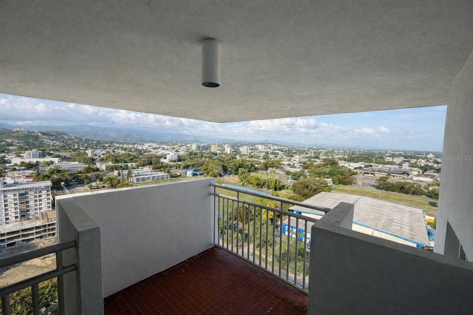 CONDOMINIO TORRE DE SANTA MARIA - Residential