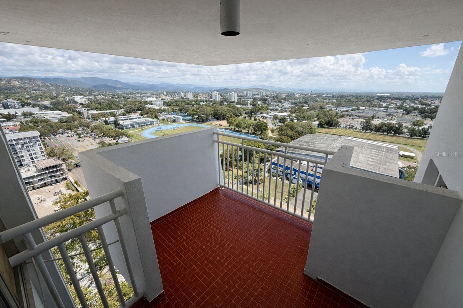 CONDOMINIO TORRE DE SANTA MARIA - Residential